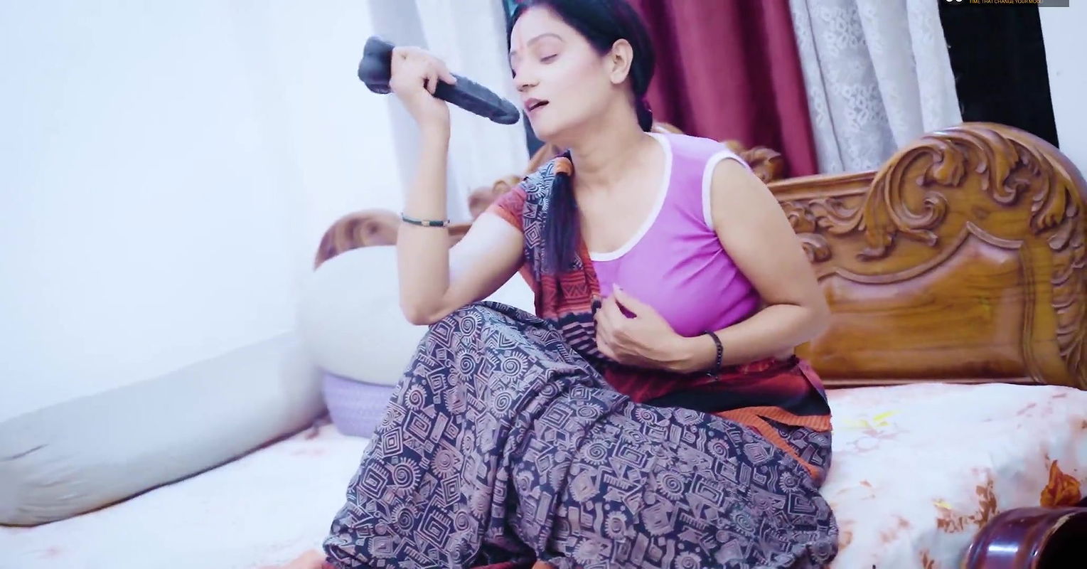 Desi Indian Chulbuli Bihari Bhabhi Surprises to see Devar Huge Cock ( Hindi Audio )