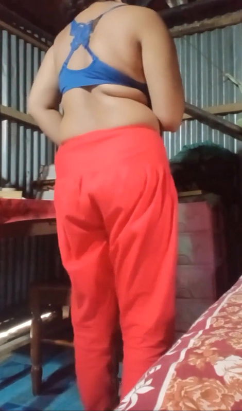 x Indian girls dress opening and enjoying by fingering pussy