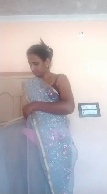 Unsatisfied horny lady masturbation