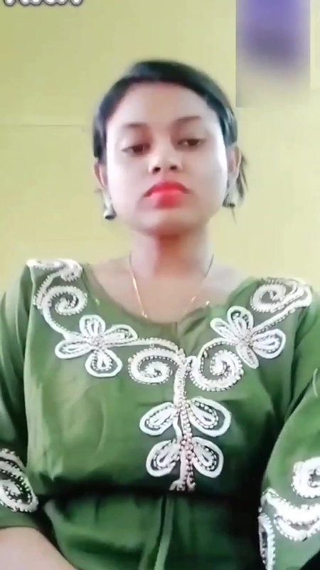BEAUTIFUL DESI INDIAN HAIRY GIRL  GETTING NUDE PART1