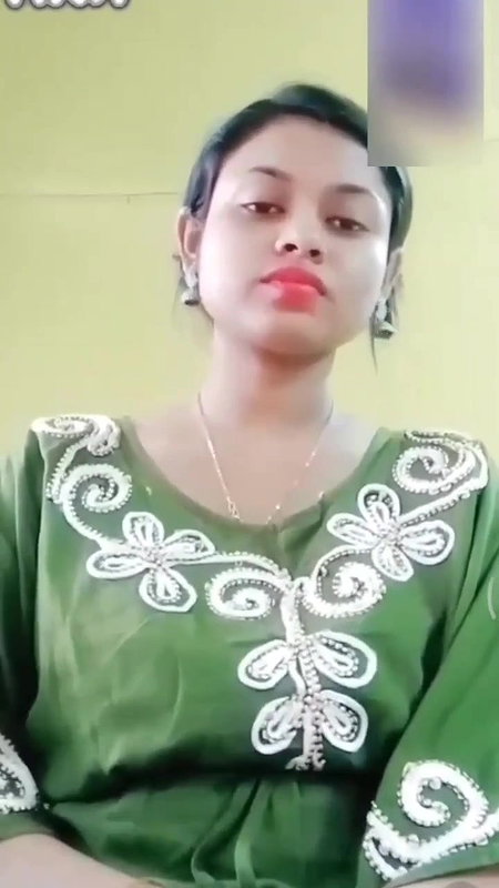 BEAUTIFUL DESI INDIAN HAIRY GIRL  GETTING NUDE PART1