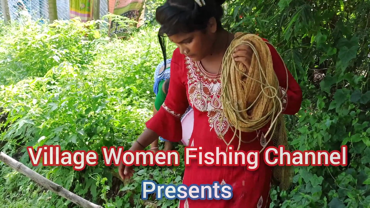 Amazing 2 Village Women Net fishing in Village Pon