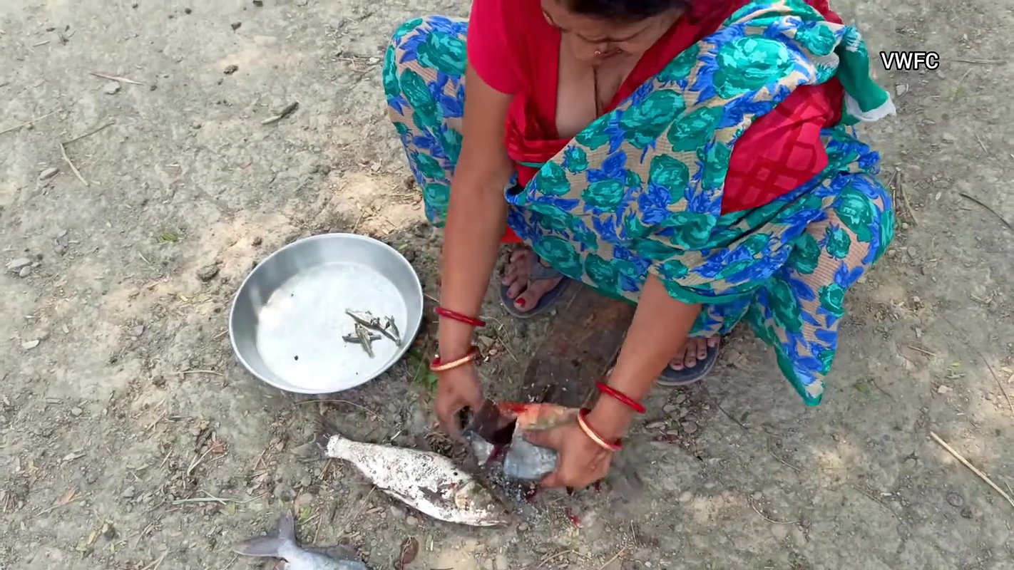 Amazing Fish Cutting Technique    Village Women cu