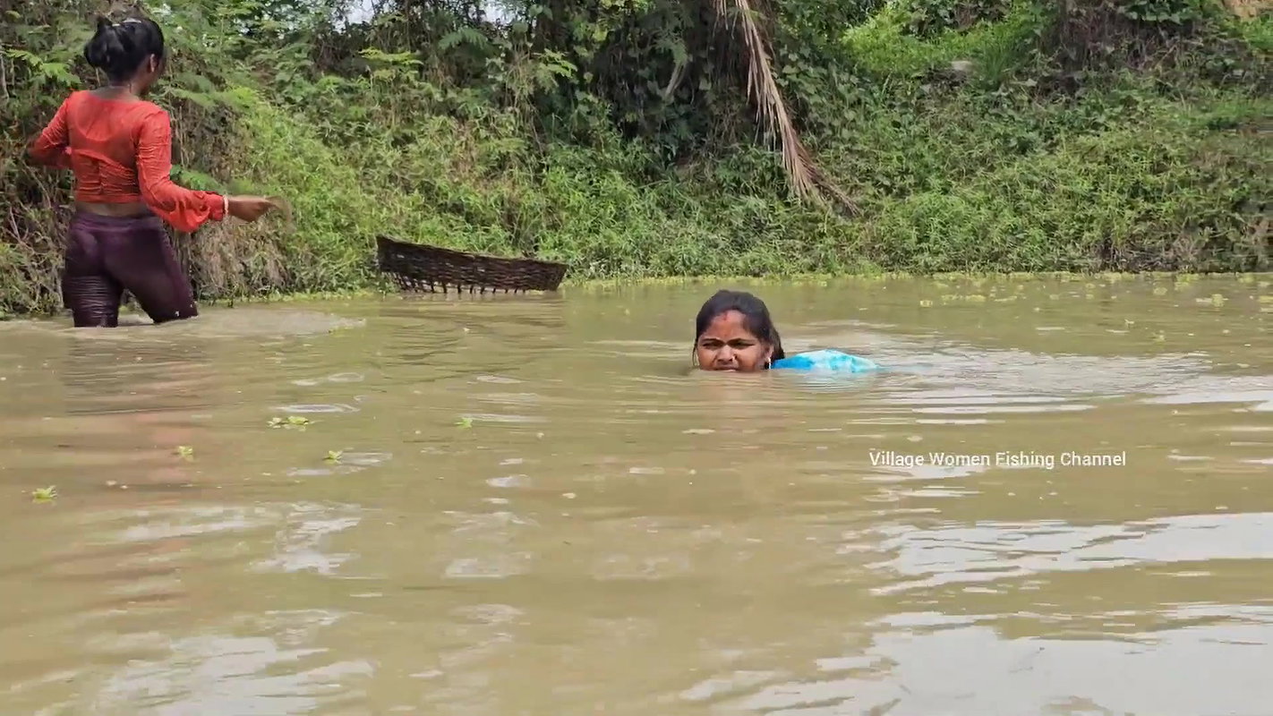 Amazing Mom and Daughter Fishing in Village pond