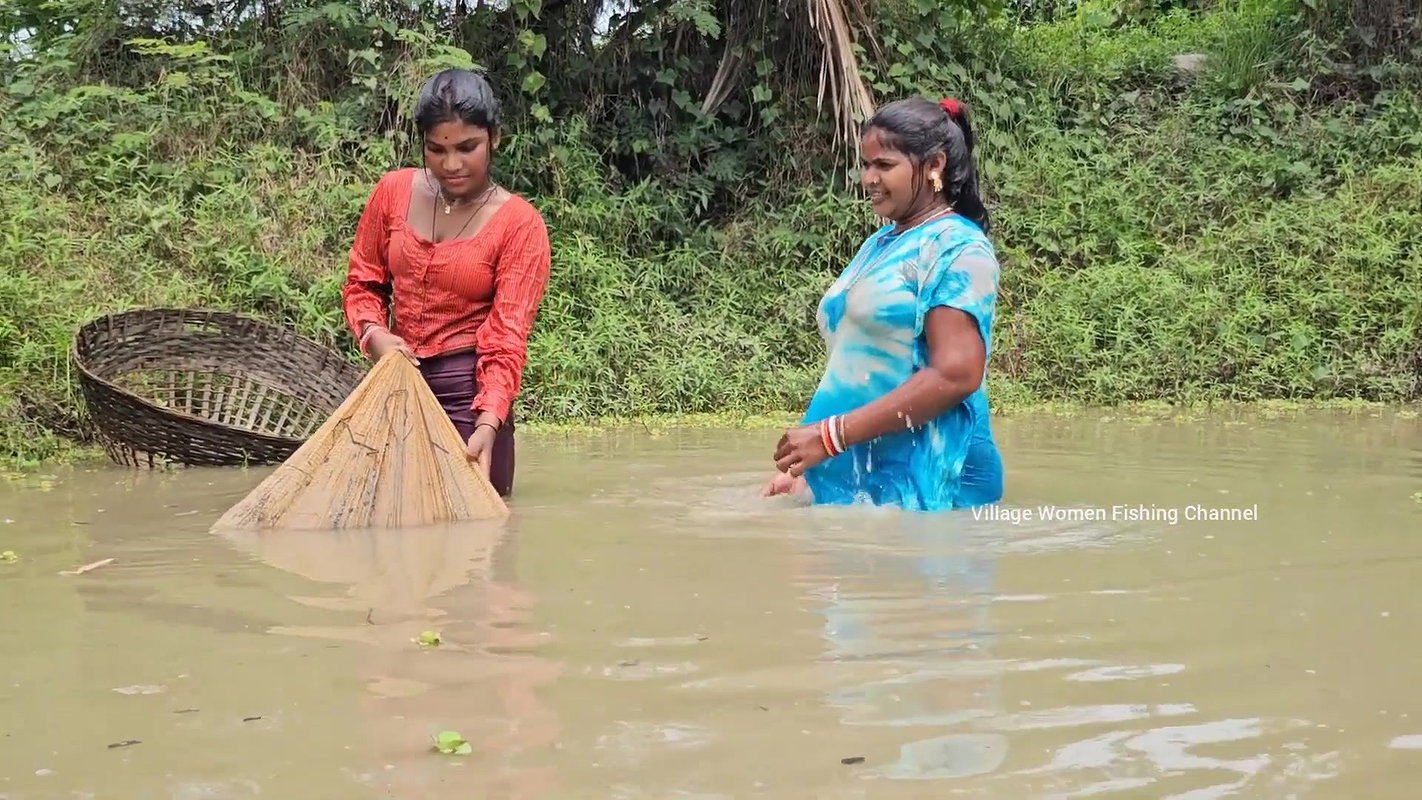 Amazing Mom and Daughter Fishing in Village pond