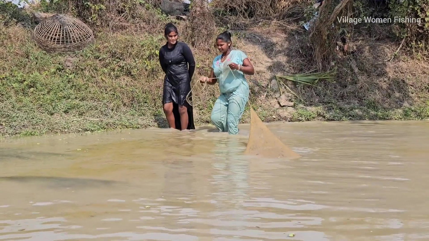 Amazing Mouni Fishing Big Carp Fish with Mouni Han