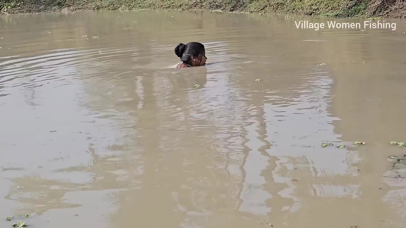 Amazing Mouni Fishing in Muddy Water    Big Carp F
