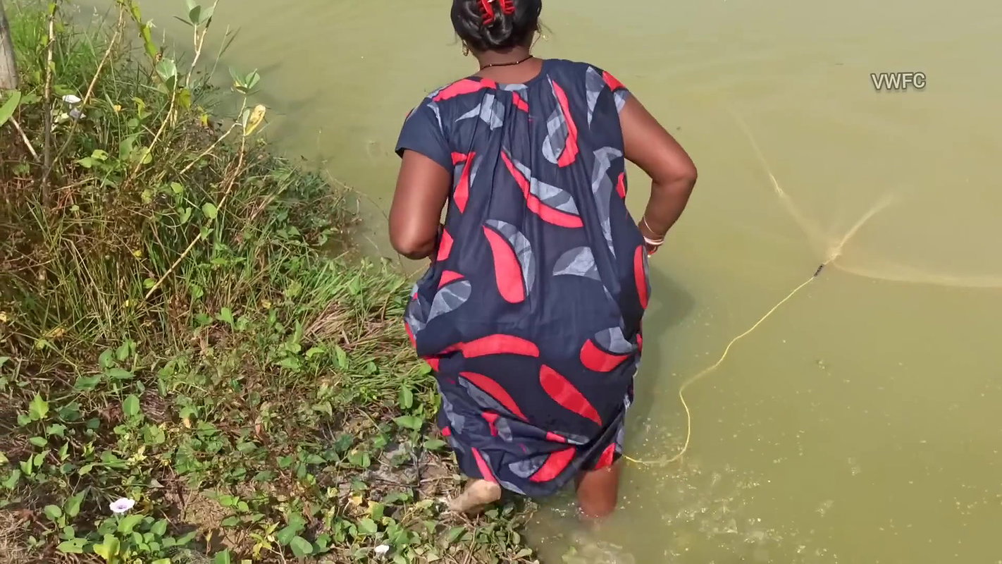 Amazing Mouni Fishing Traditional way with Casting