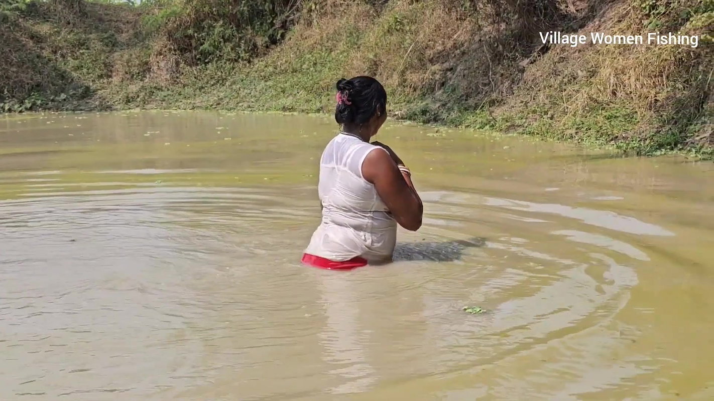 Amazing Mouni Net Fishing in Muddy Water    Big Ca