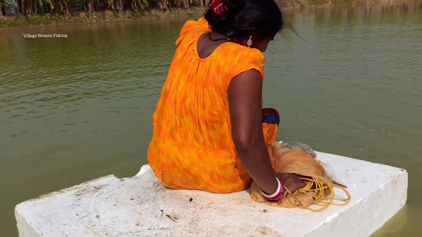 Amazing net fishing   village women floating and f