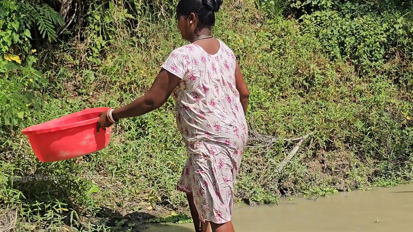 Amazing Net Fishing    Village Women Net Fishing f