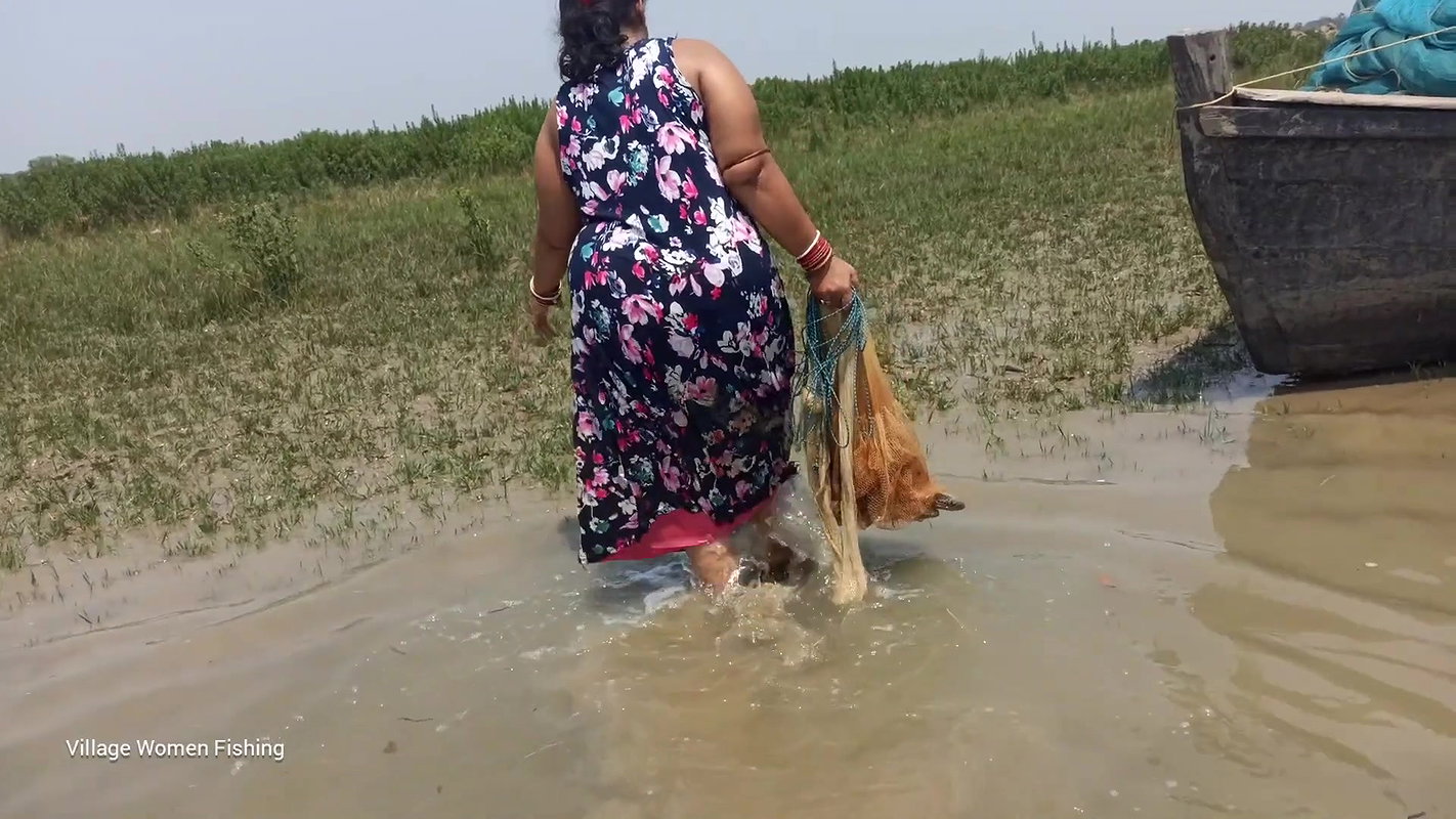 Amazing River fishing by Village women Net fishing