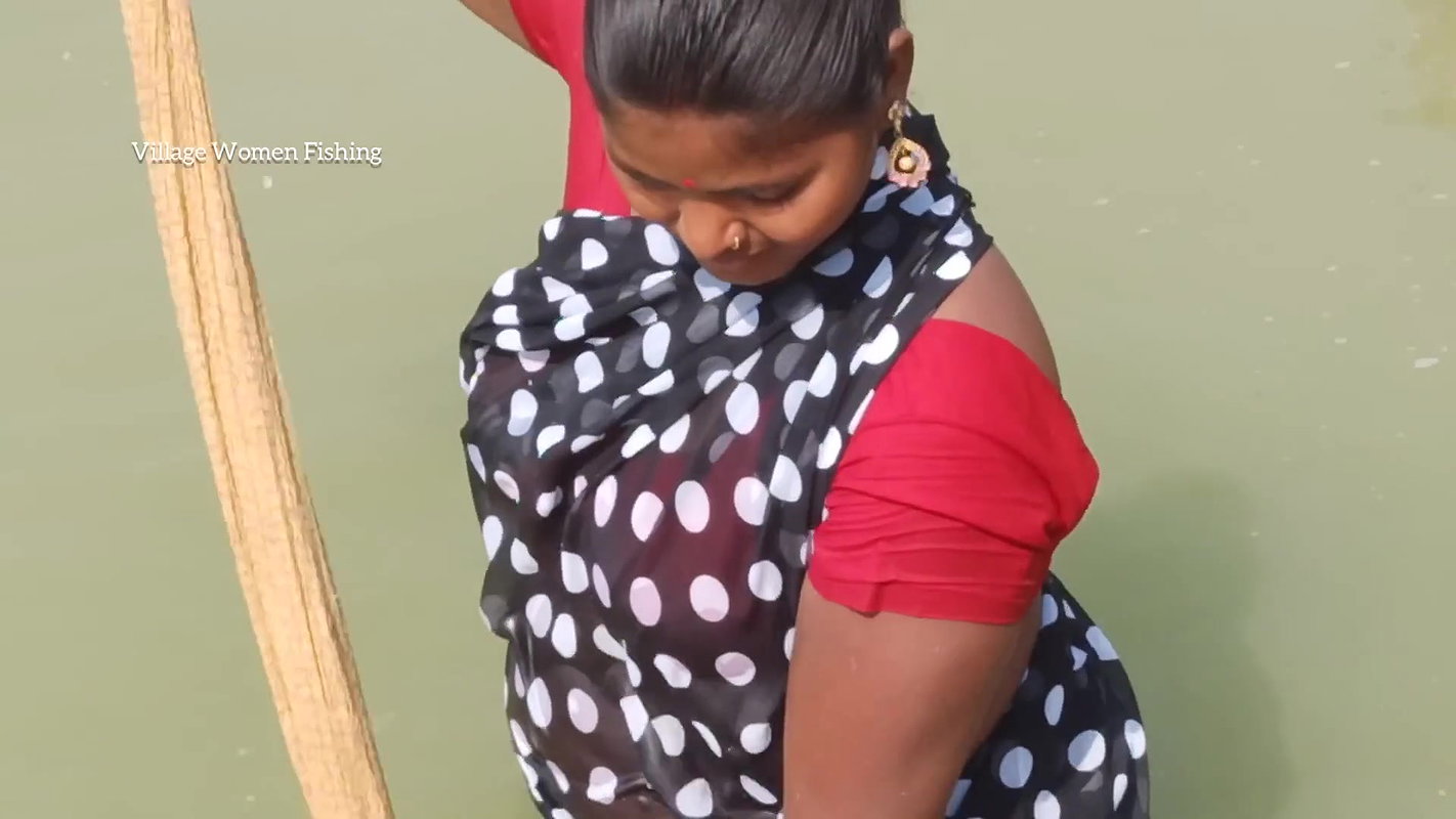 Amazing Traditional Village Women Net Fishing   Vi