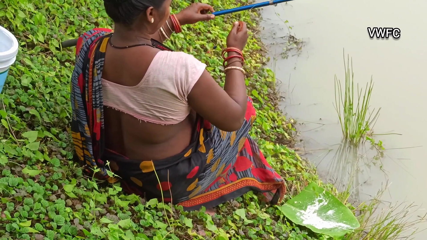 x  Amazing Village Lady Hook fishing   Best Fishing V