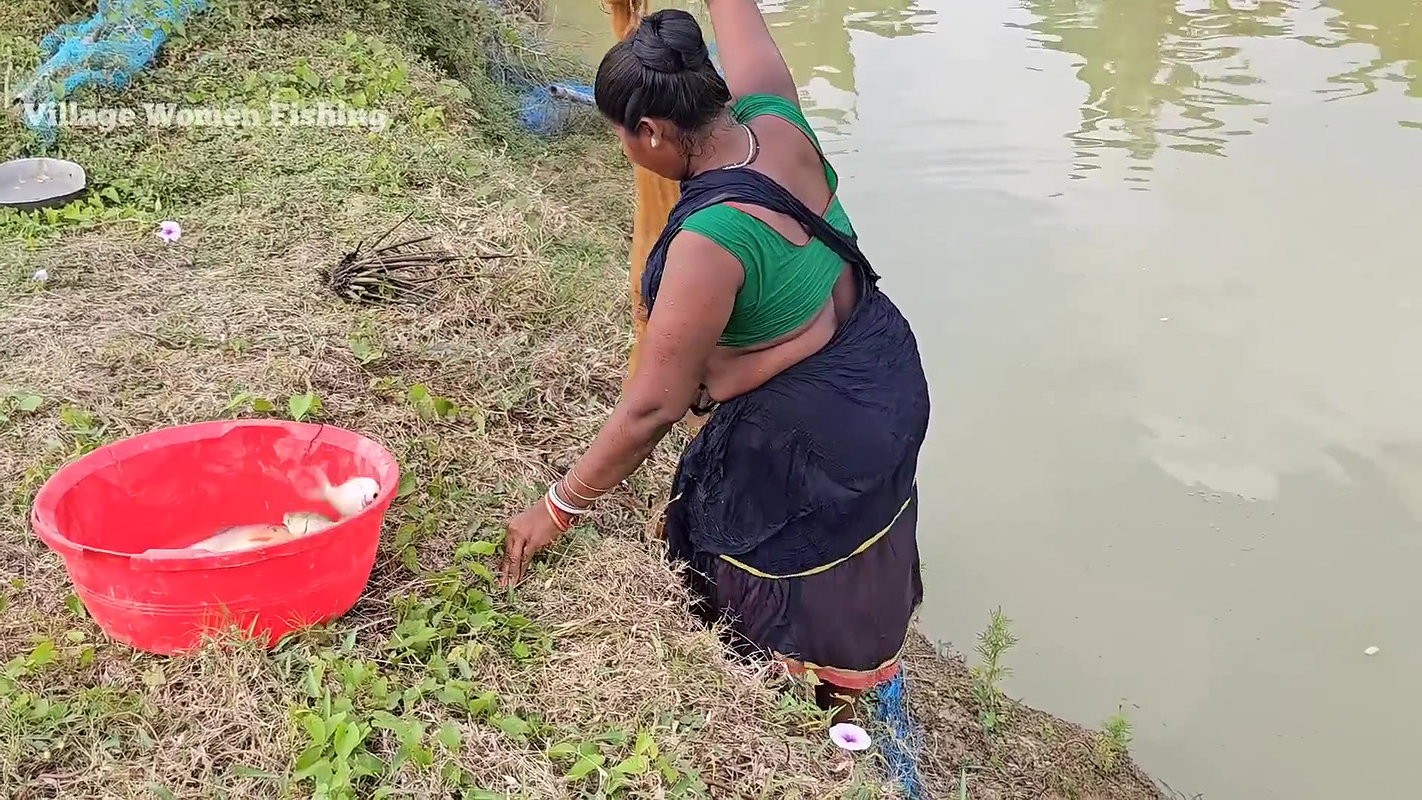 Amazing Village Women  et Fishing video    Village
