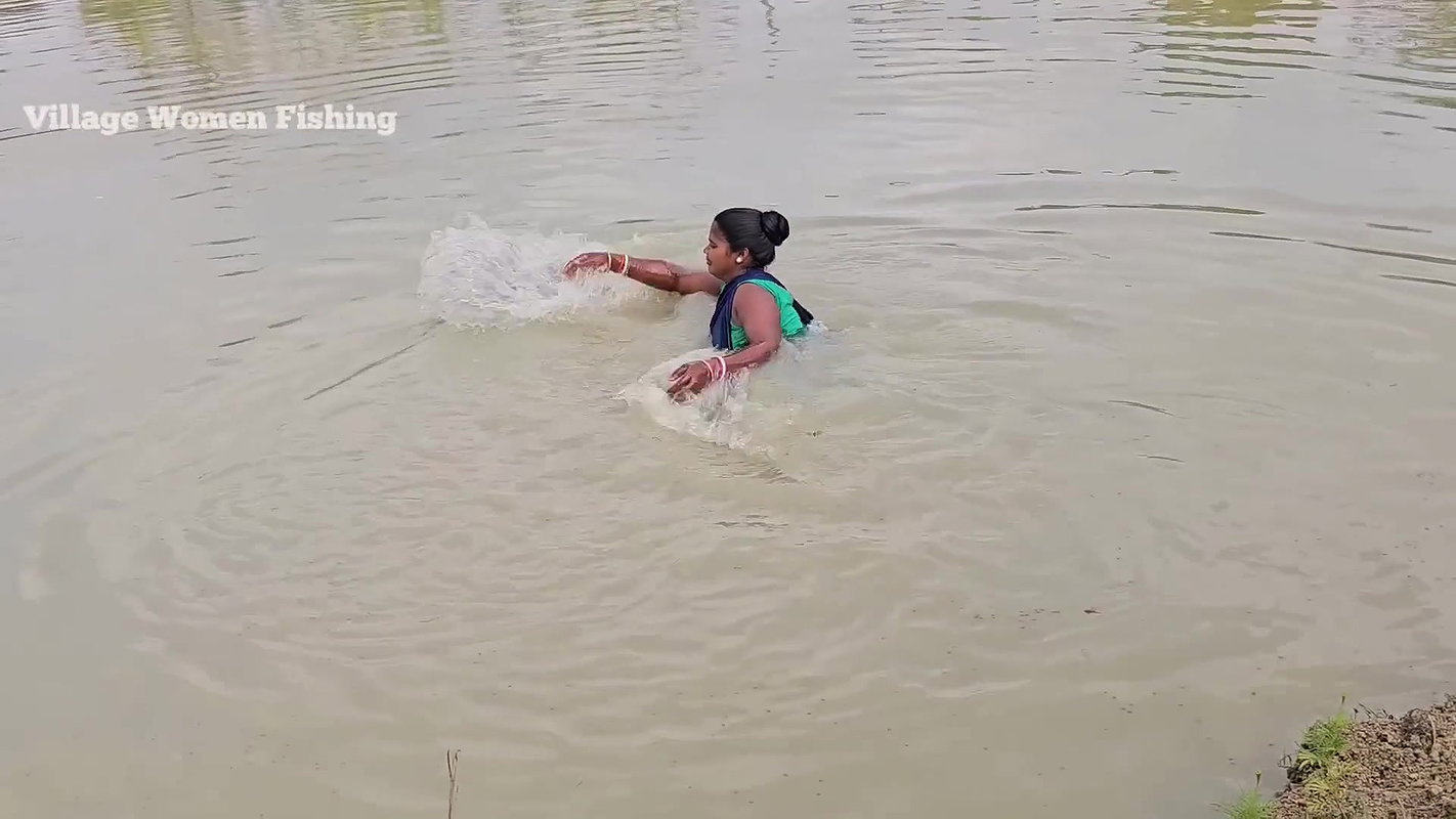 Amazing Village Women  et Fishing video    Village