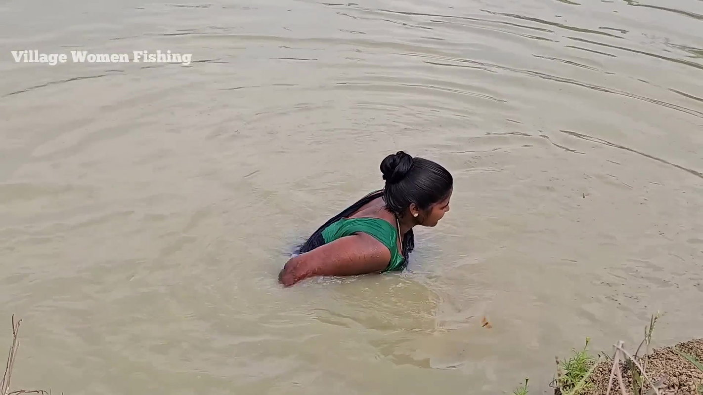 Amazing Village Women  et Fishing video    Village