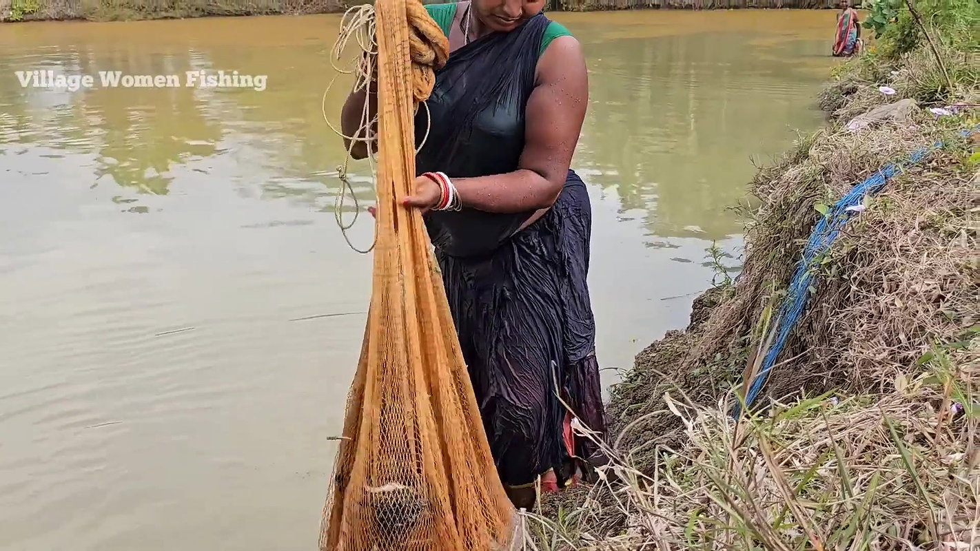 Amazing Village Women  et Fishing video    Village