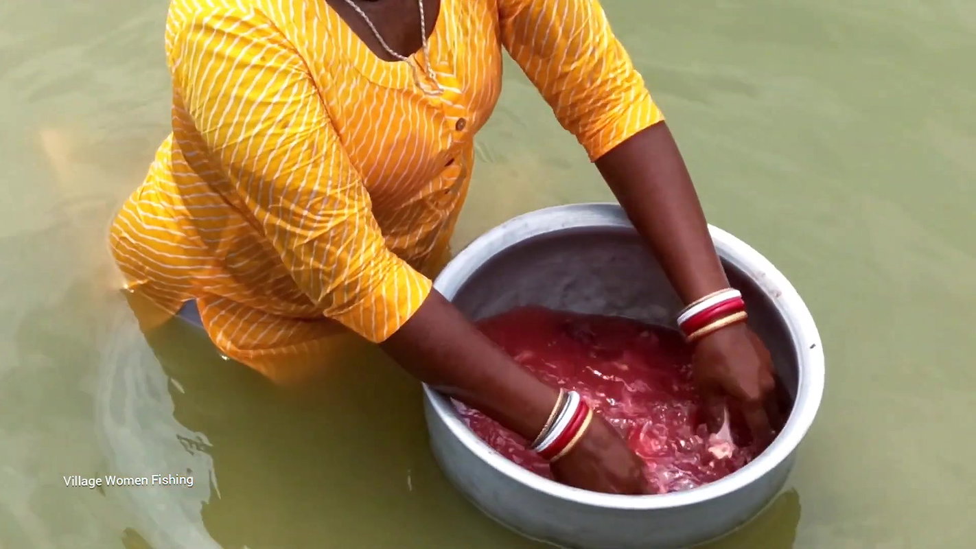 Amazing Village Women Cooking Duck Curry for Villa