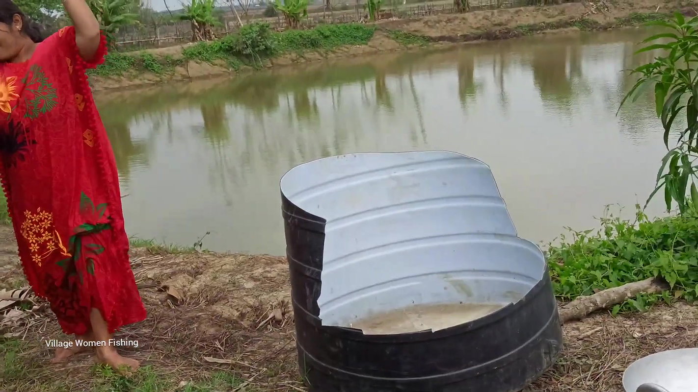 Amazing Village Women Cooking Duck Curry for Villa