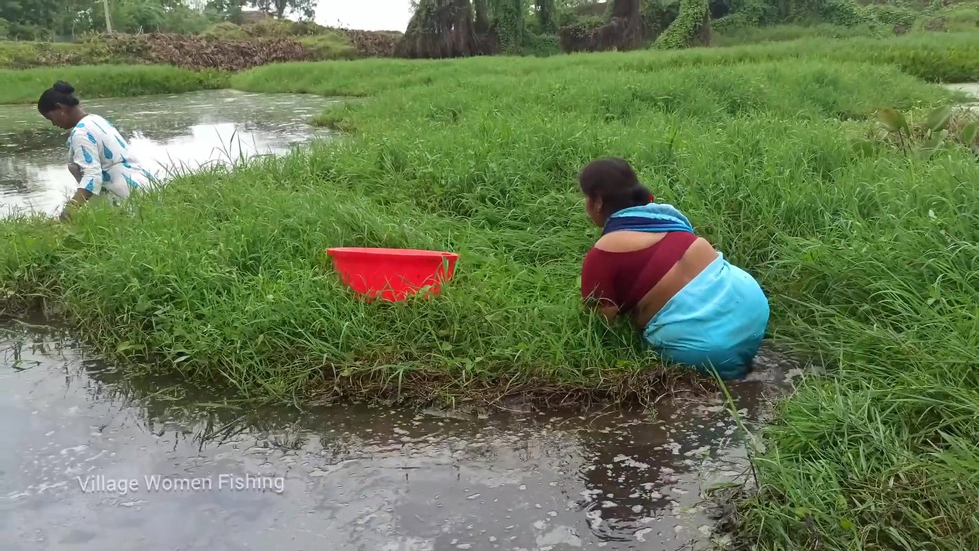 Amazing Village Women fishing in Amazon forest