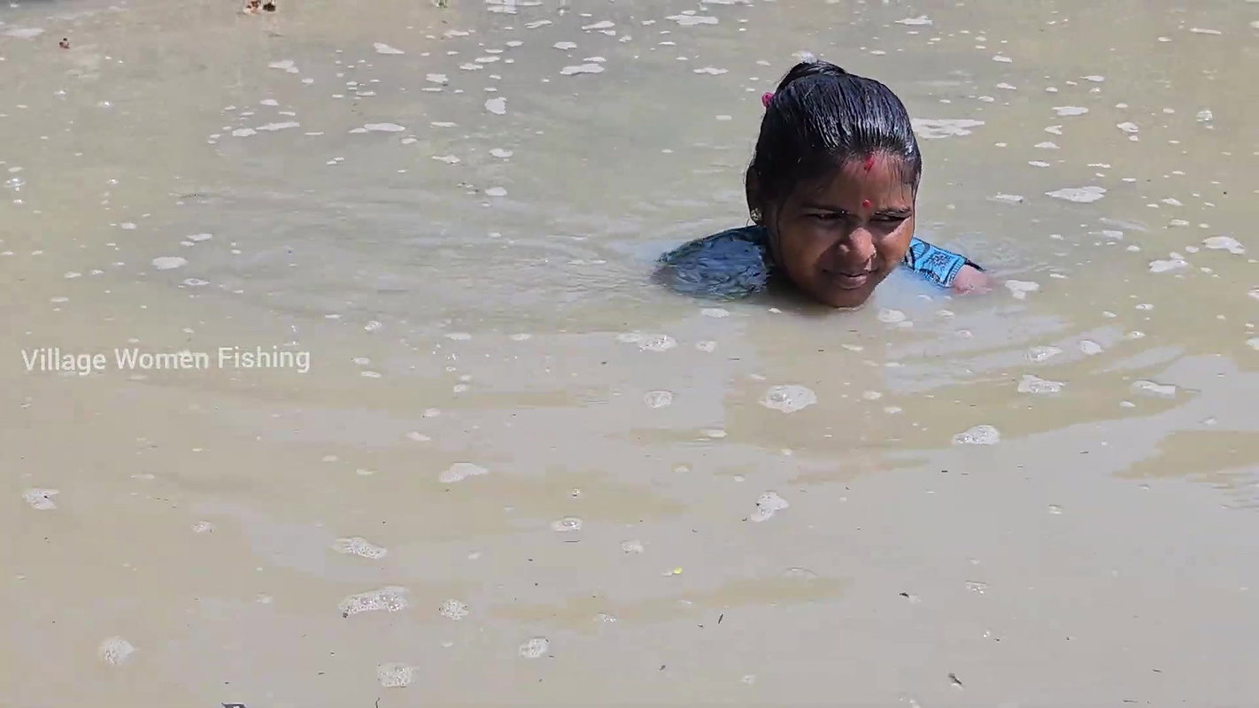 Amazing Village Women Fishing in Mud Water    Big