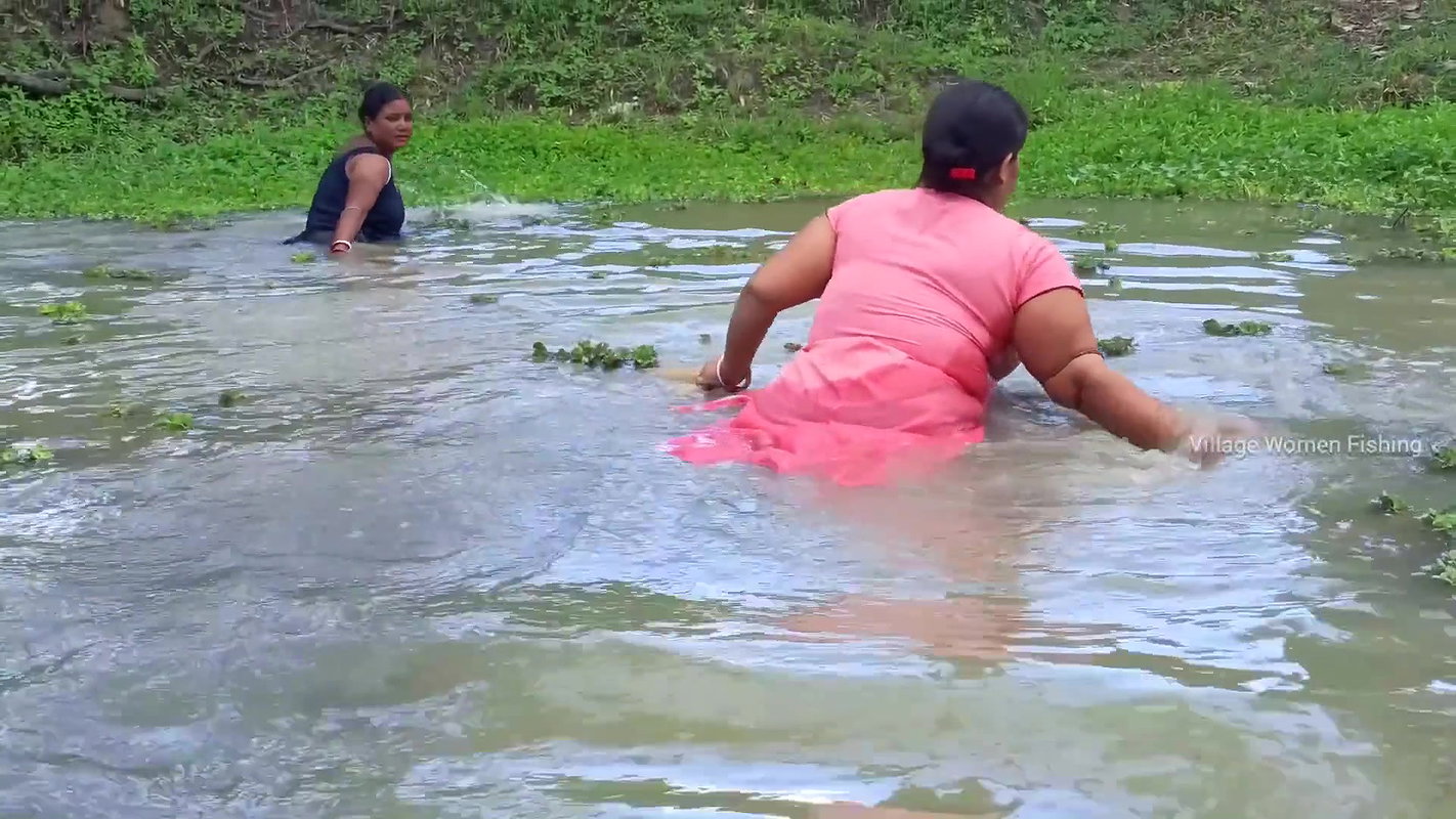 Amazing village women fishing in village pond   Ne