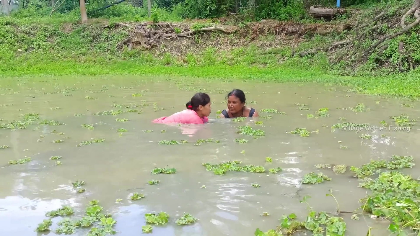 Amazing village women fishing in village pond   Ne