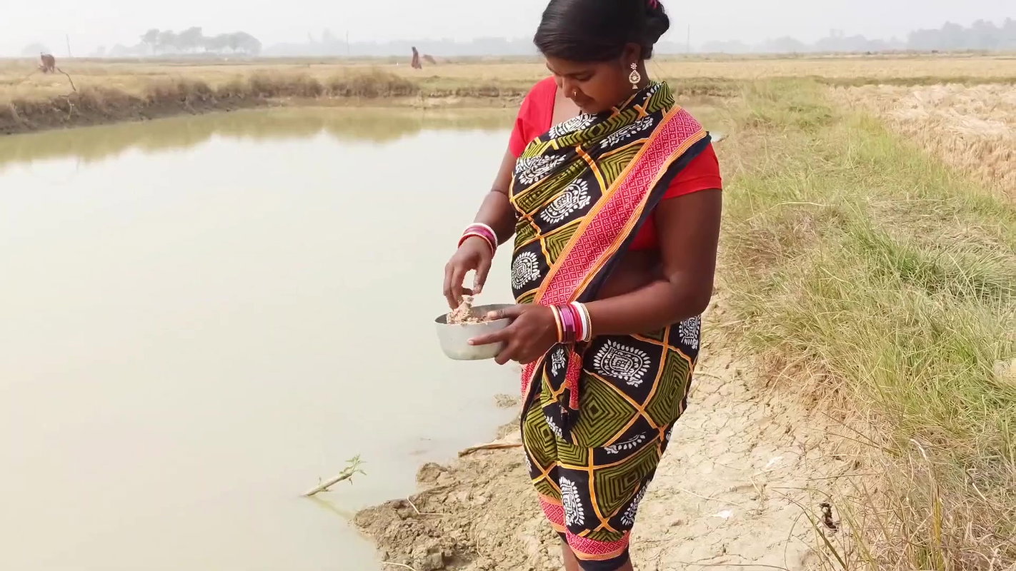 Amazing Village Women fishing with Net   village l