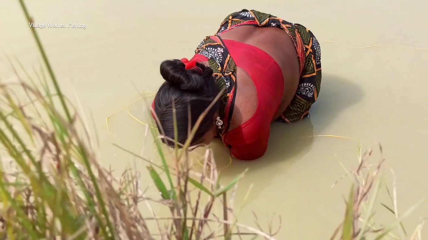 Amazing Village Women fishing with Net   village l