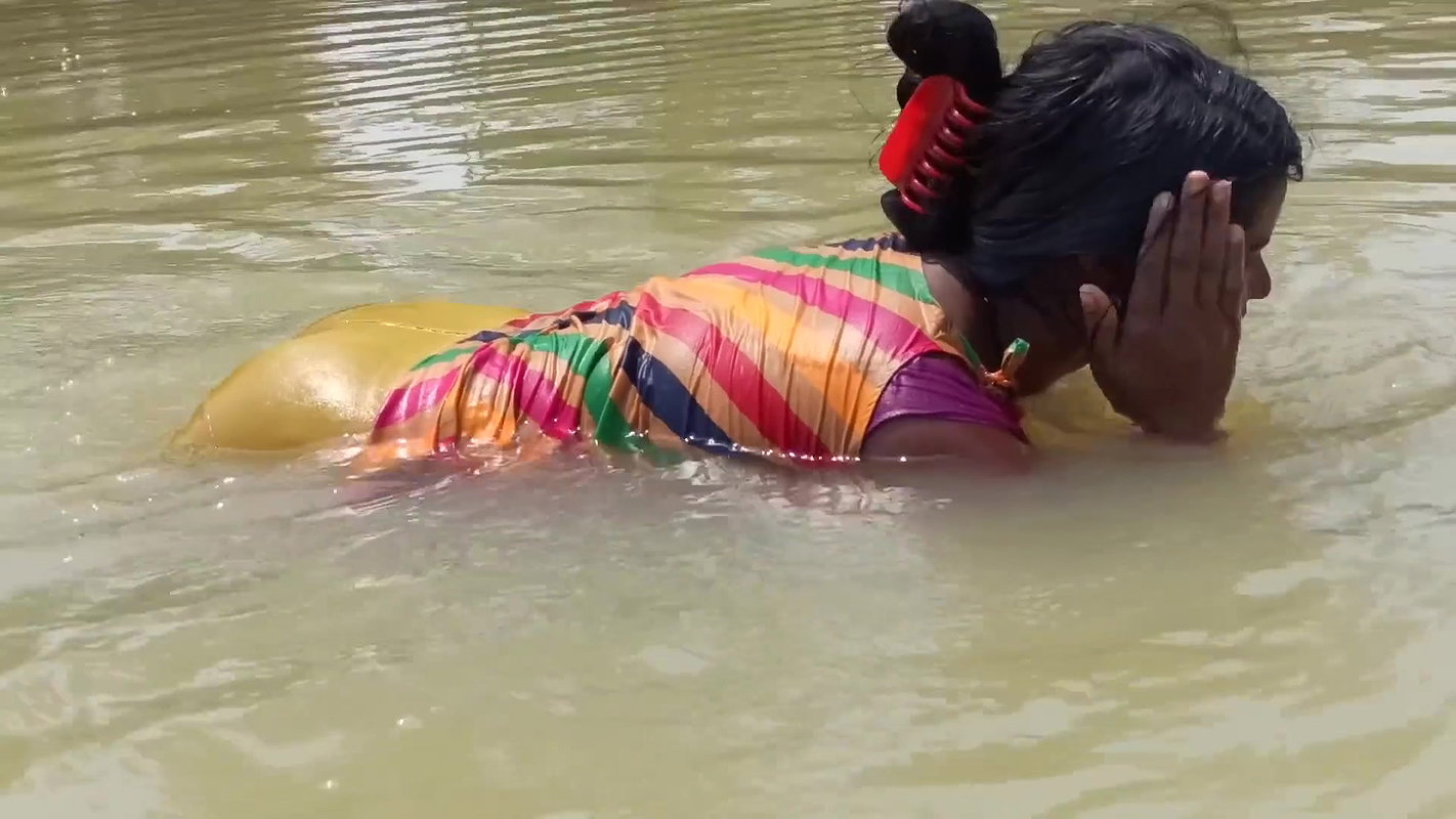 Amazing Village Women hand fishing   Simple catfis