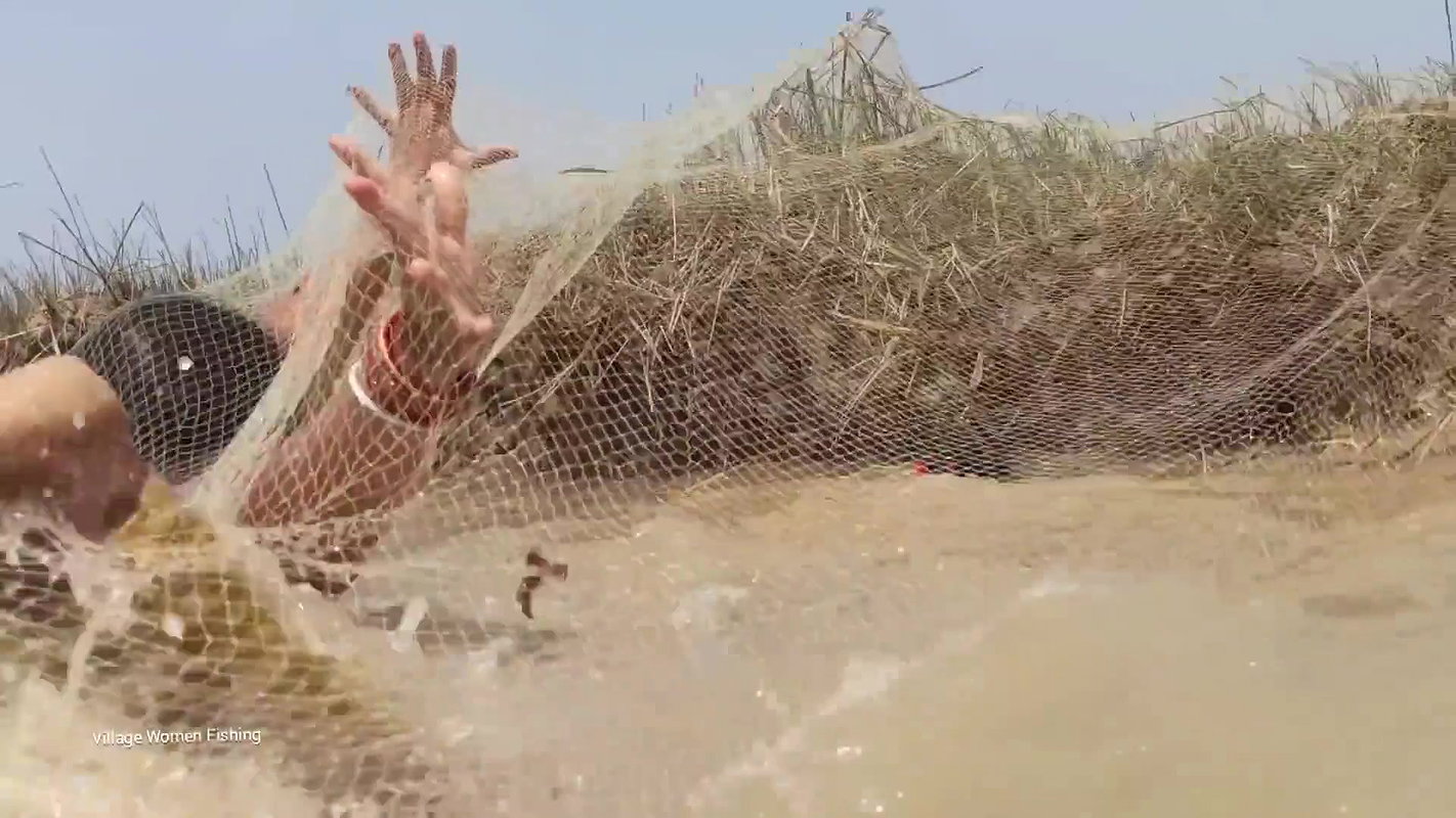 Amazing Village Women hand fishing   Simple catfis