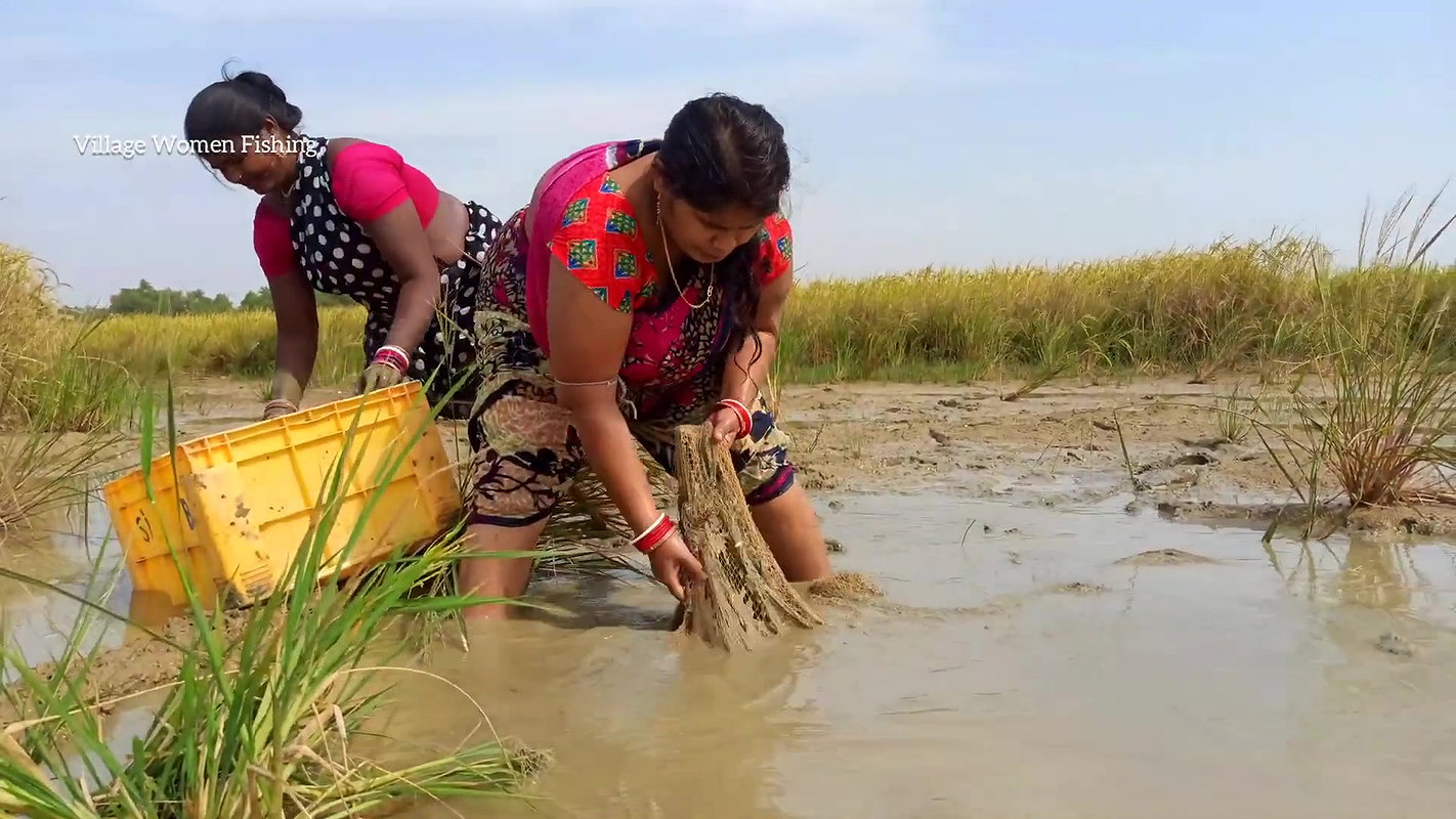 Amazing Village Women Incredible Fishing   Big Mur