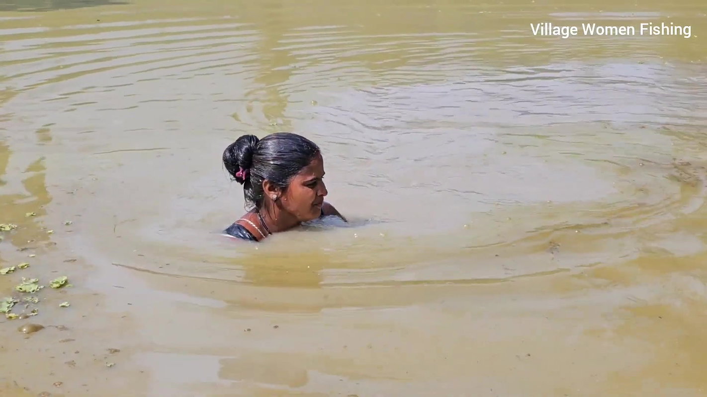 Amazing Village Women Net Fishing in Village pond