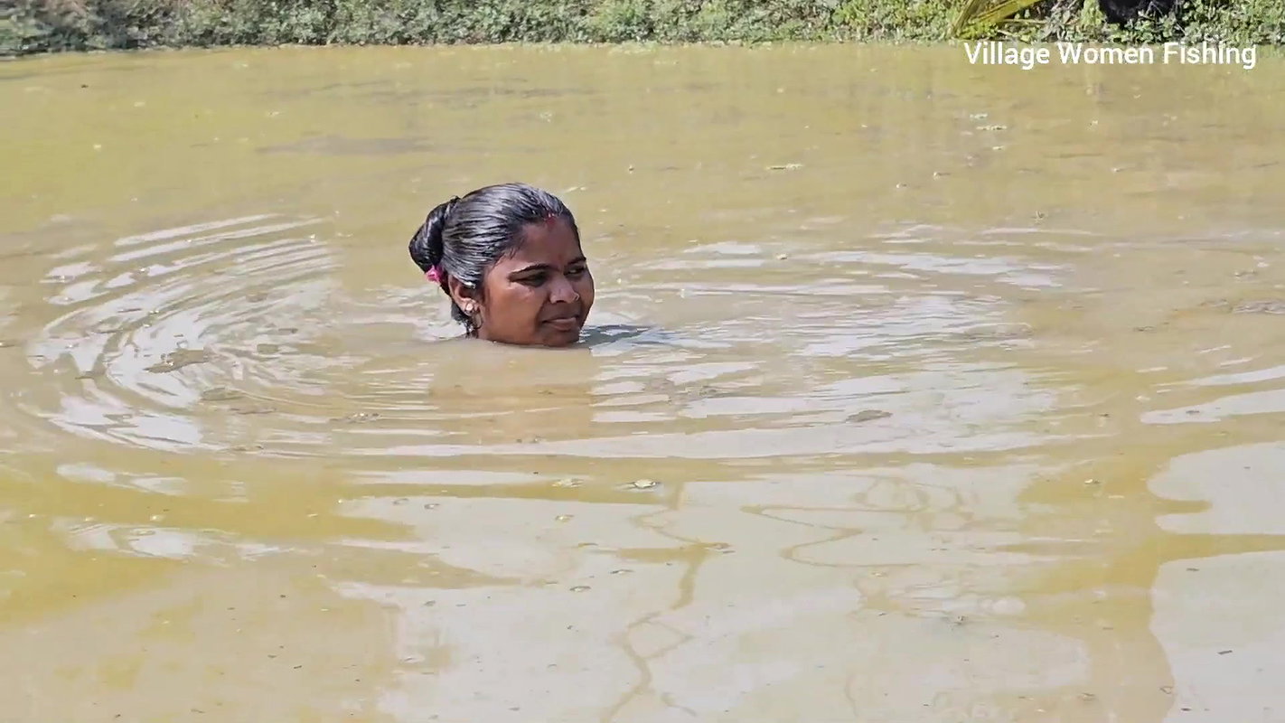 Amazing Village Women Net Fishing in Village pond