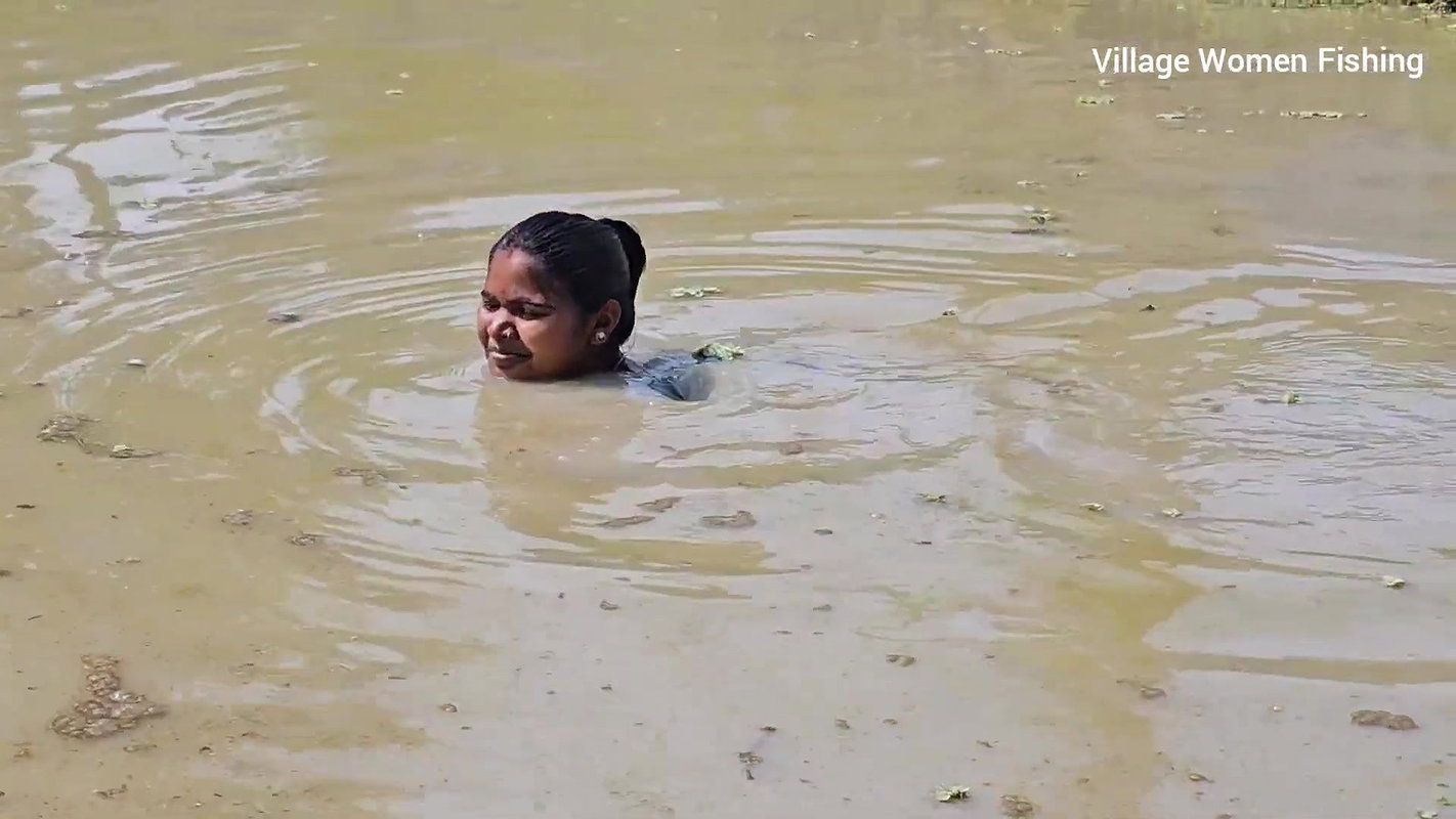 Amazing Village Women Net Fishing in Village pond