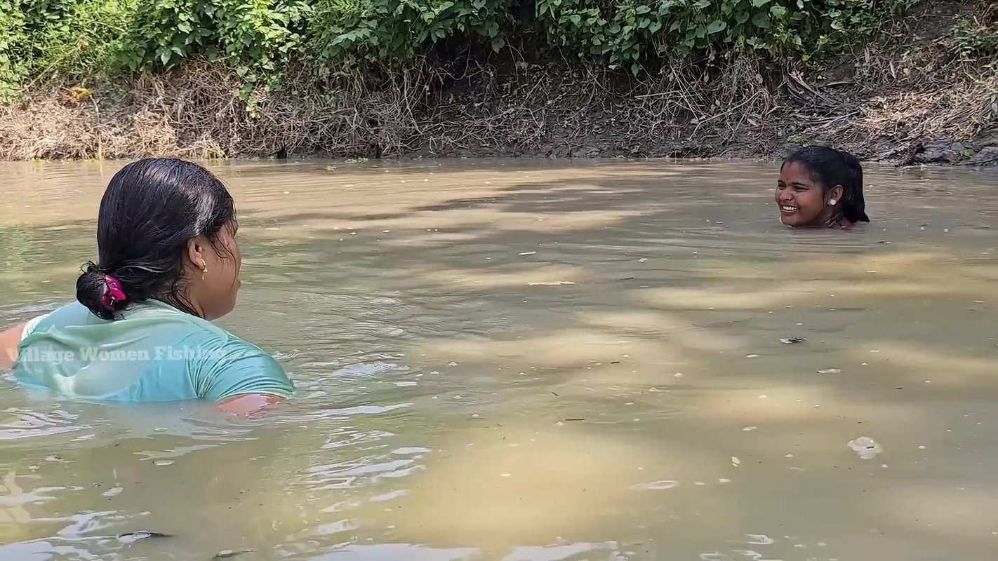 Amazing Village Women Net Fishing Video in Mud Wat