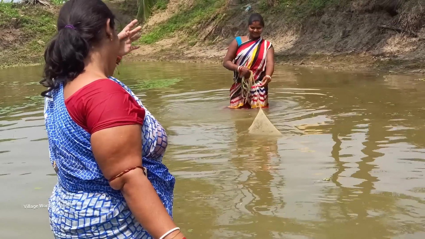 Amazing Village Women net fishing   Best fishing v