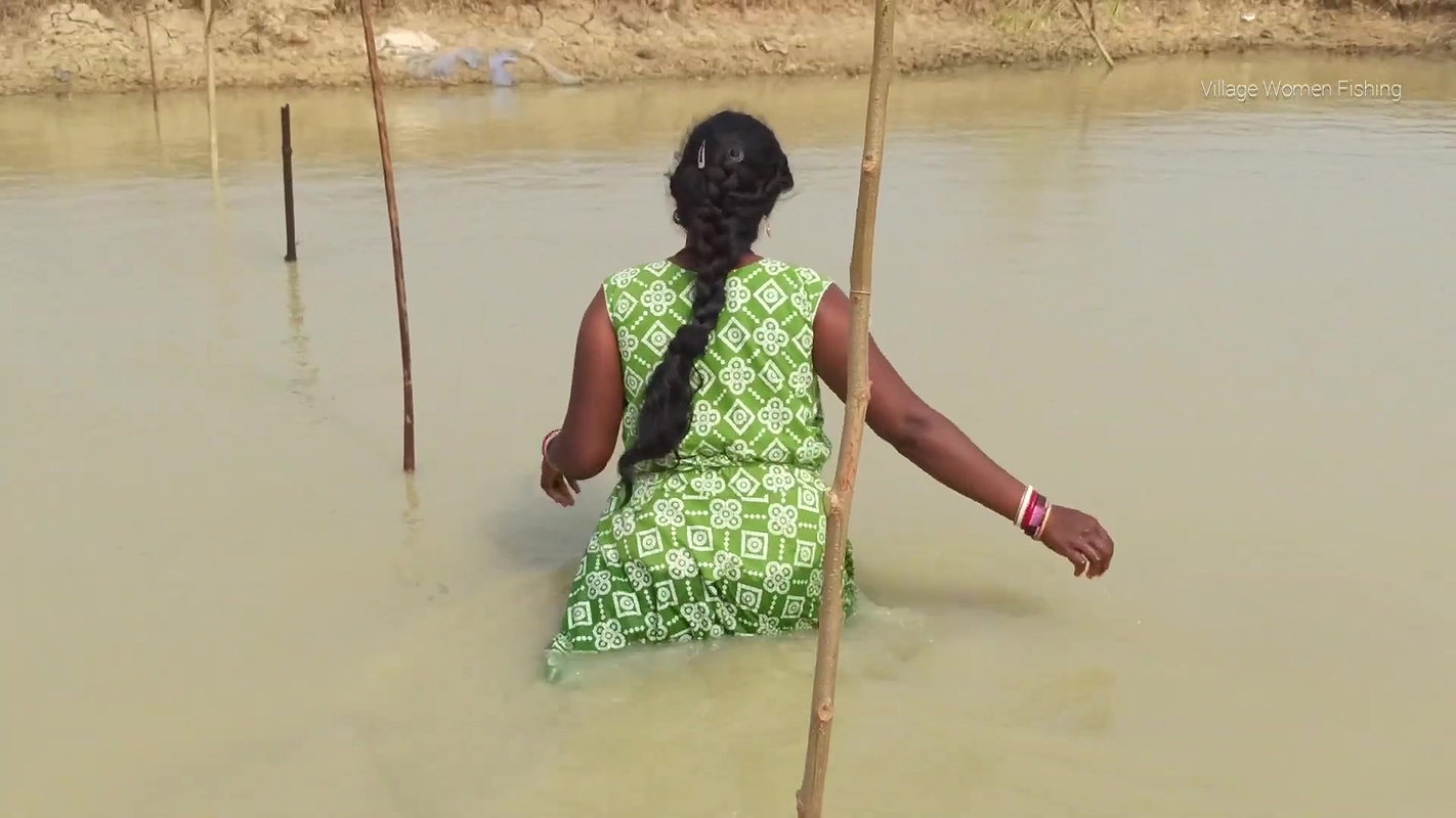 Amazing Village Women Net fishing   Big fish catch