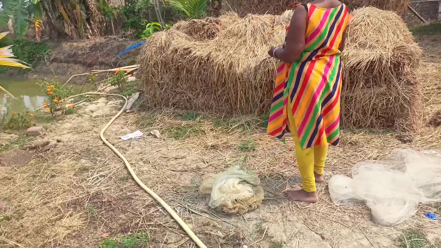 Amazing Village Women Net fishing   Mouni catching