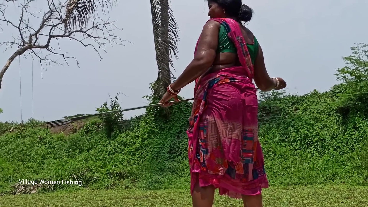 Amazing Village Women Trident fishing   Mouni fish