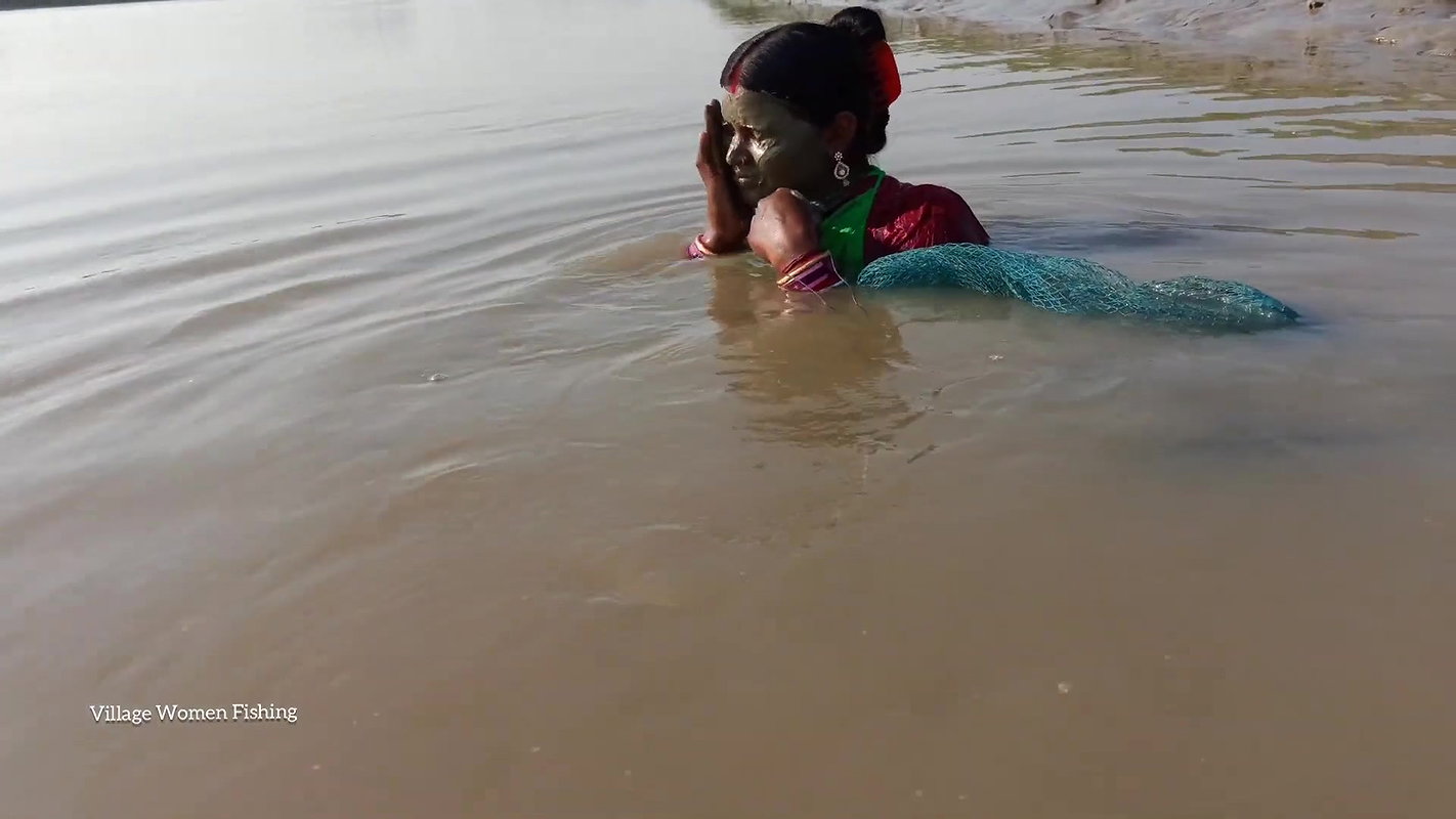 xAmazing village women unique fish trap   unique fi