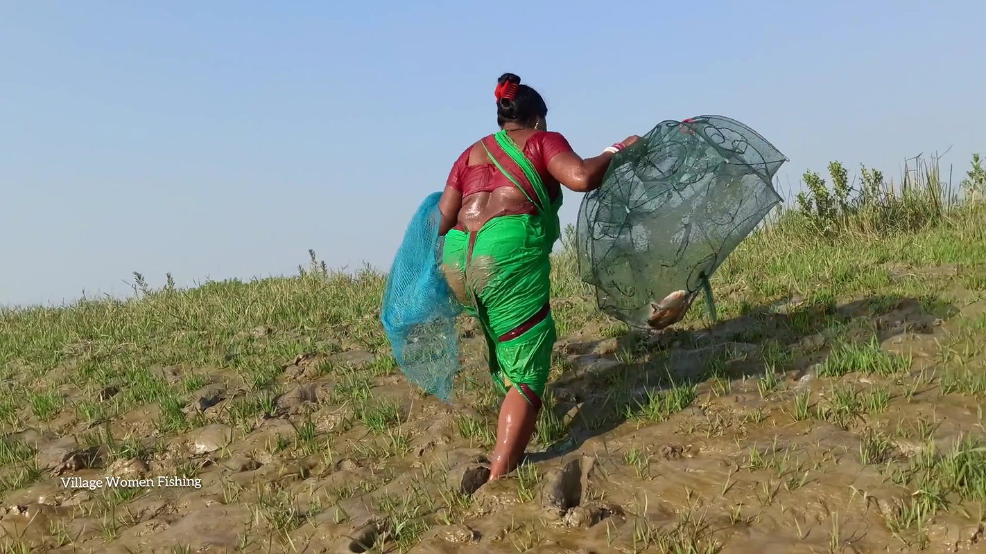 xAmazing village women unique fish trap   unique fi