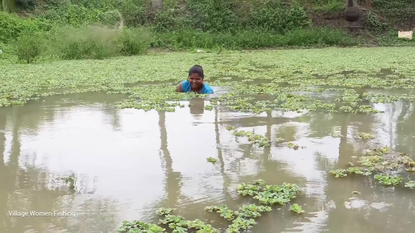 Amazing Village women unique fishing   Tilapia fis