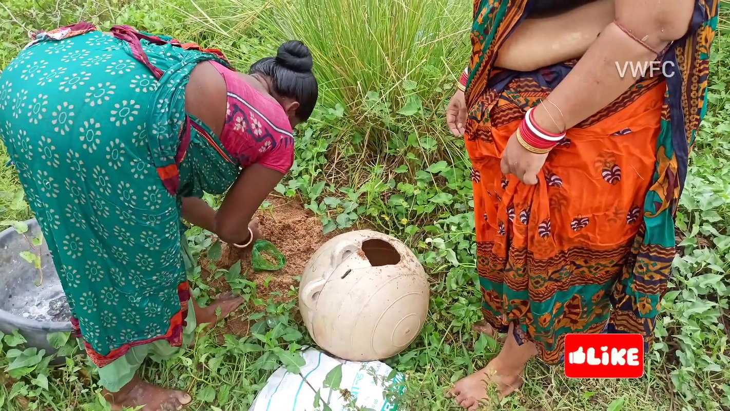 Best Unique Village women fishing technique   Vill