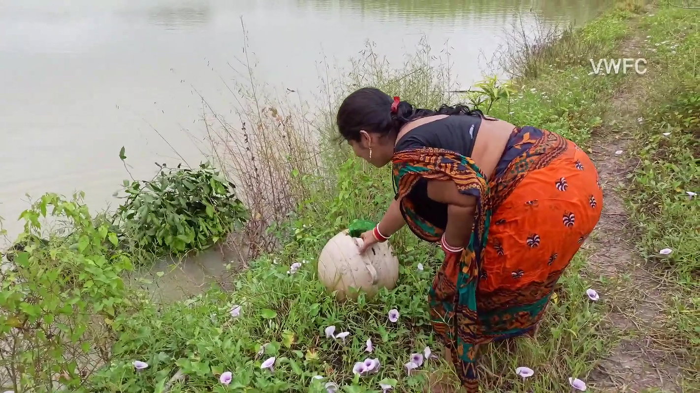 Best Unique Village women fishing technique   Vill