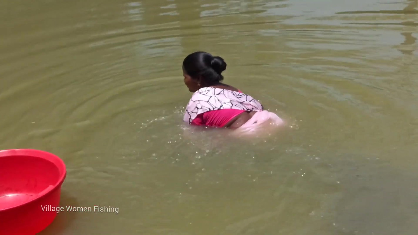 Best women net fishing video in village pond