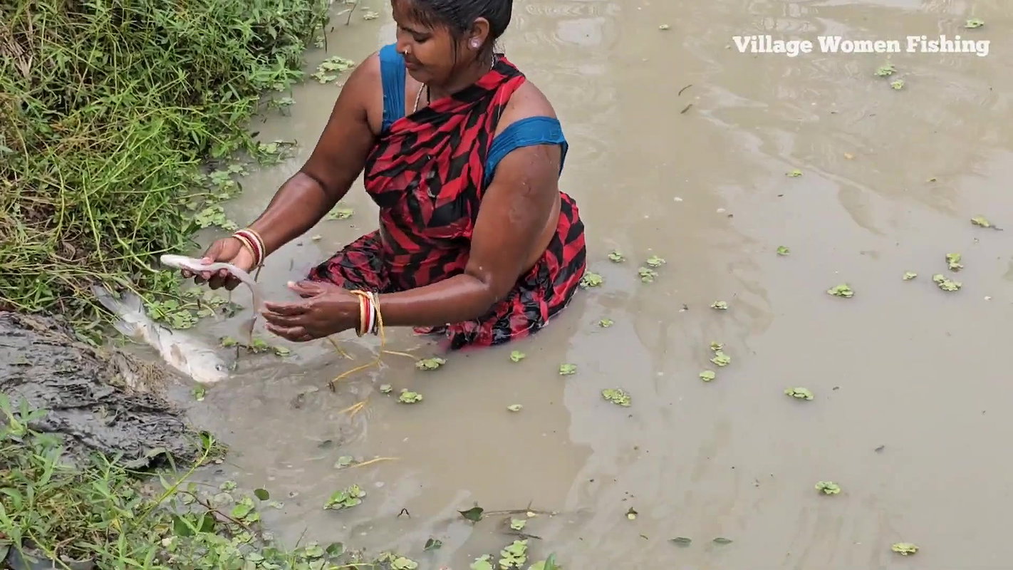 x Incredible Village Women Fishing in Village pond
