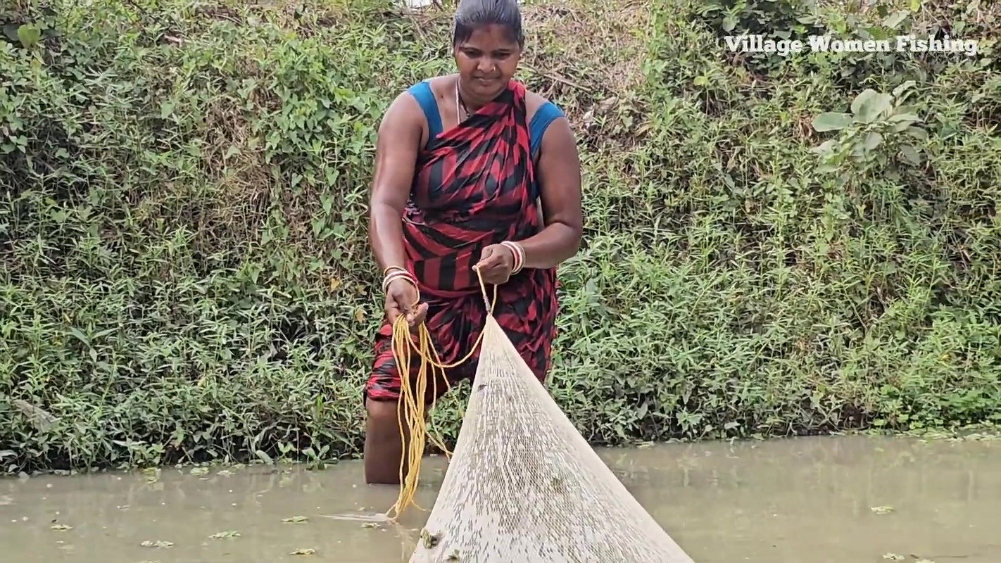 x Incredible Village Women Fishing in Village pond