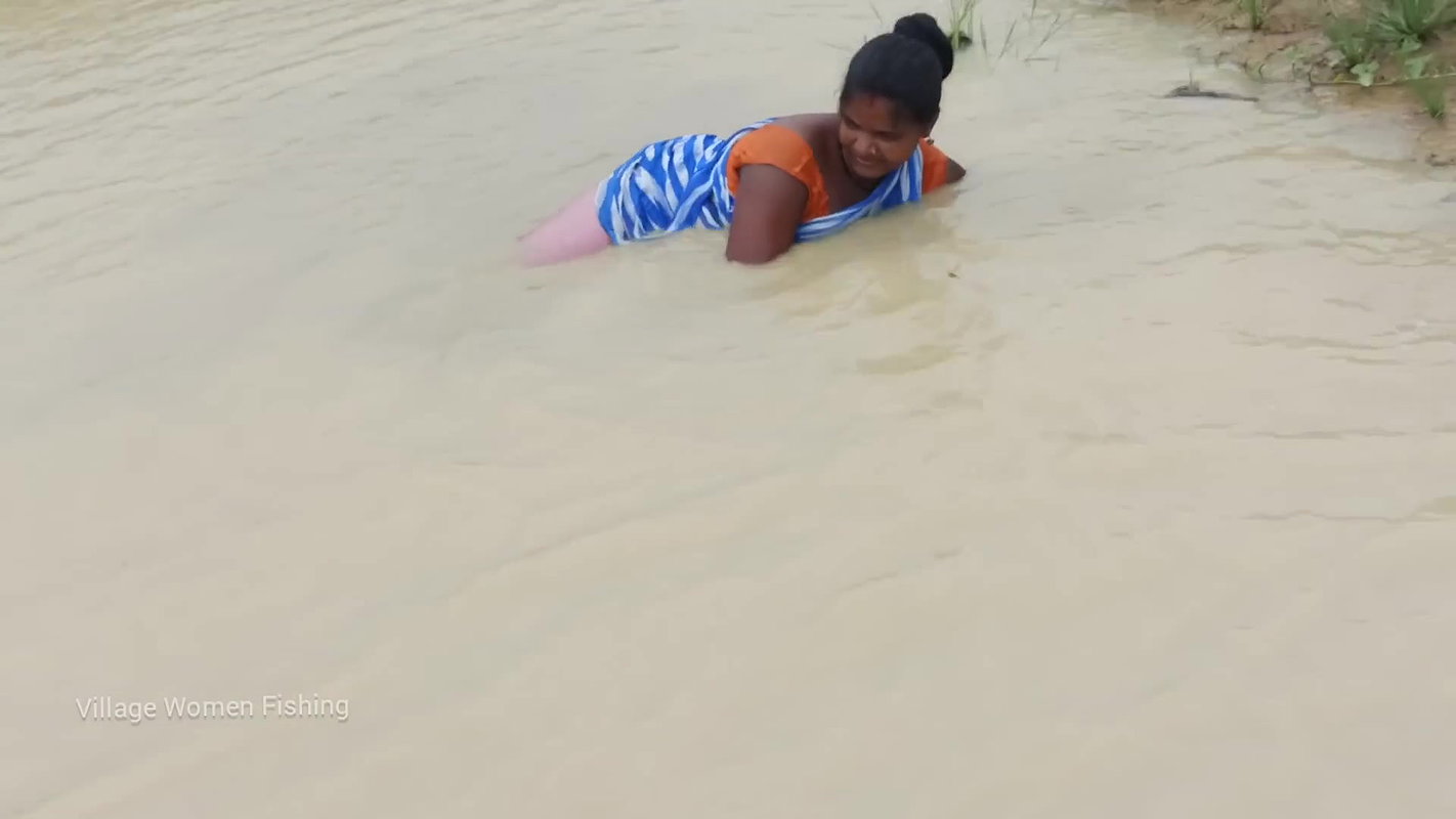 Unbelievable Village women fishing in village pond